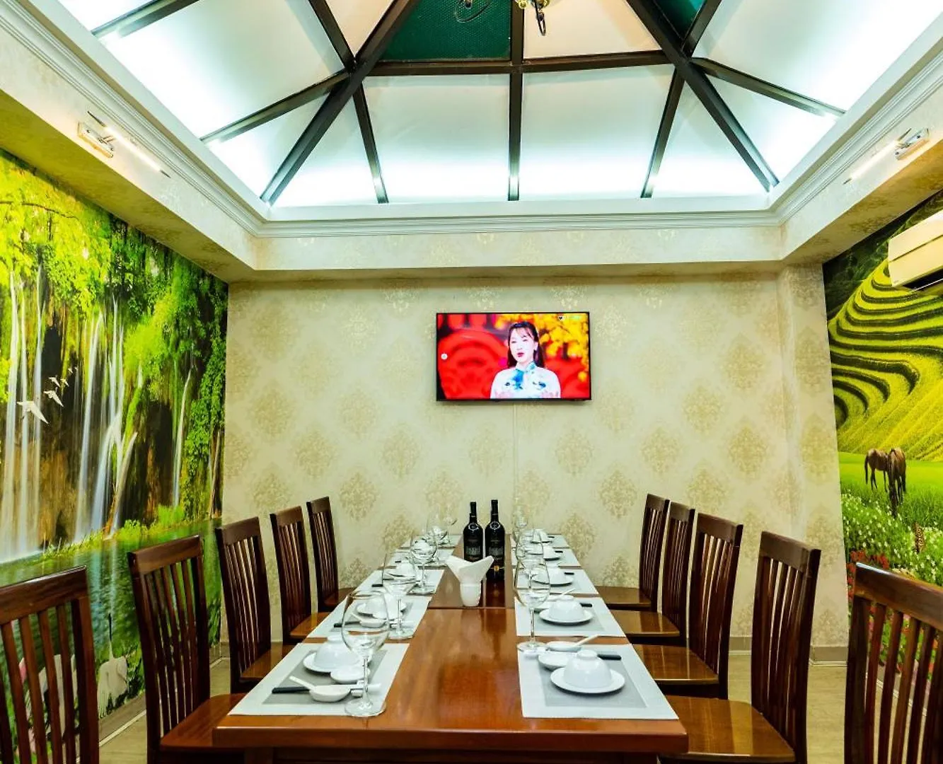 Hoang Ha Boutique Hotel Ho Chi Minh City 2*,