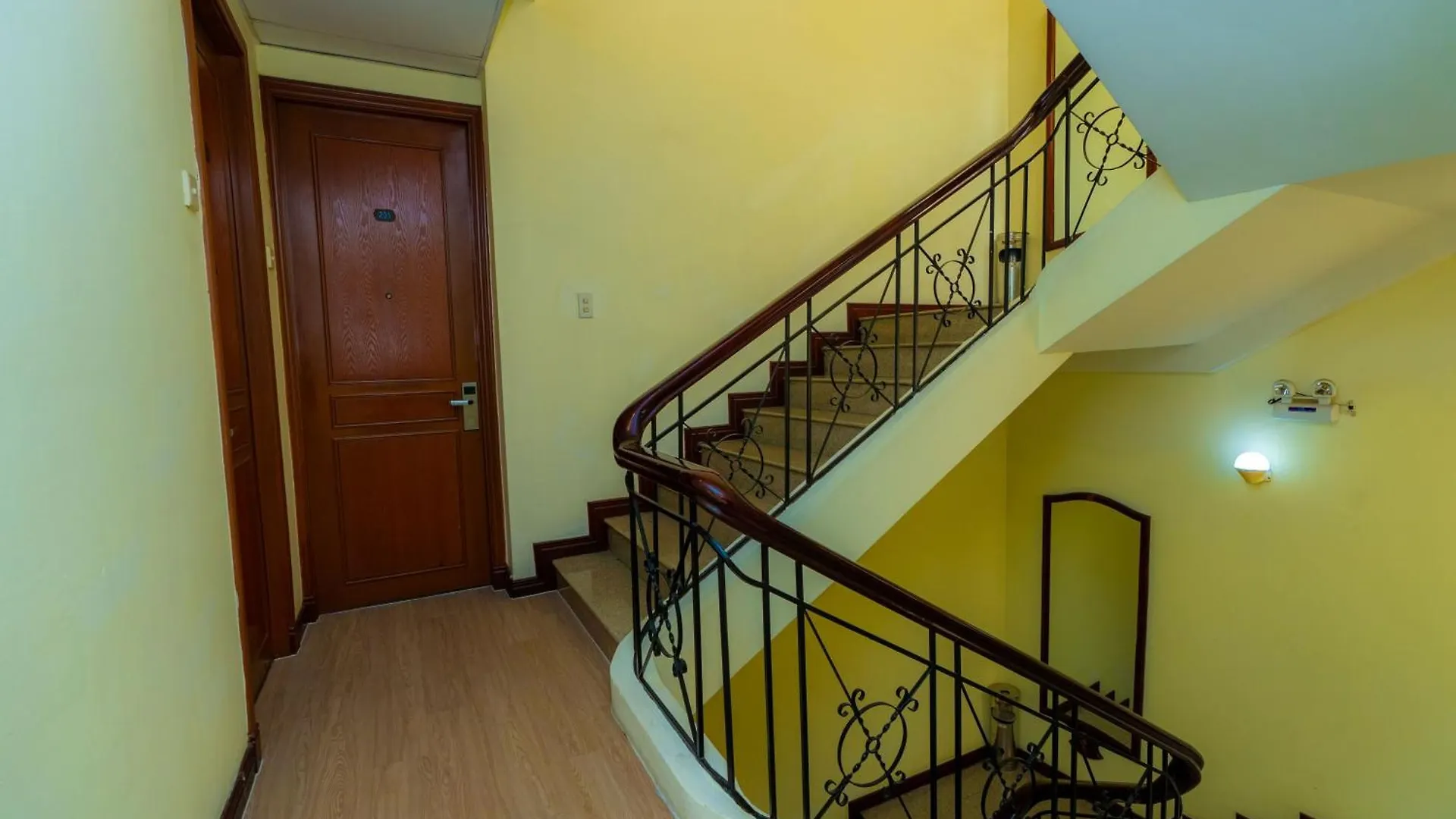 Hoang Ha Boutique Hotel Ho Chi Minh City 2*,  Vietnam